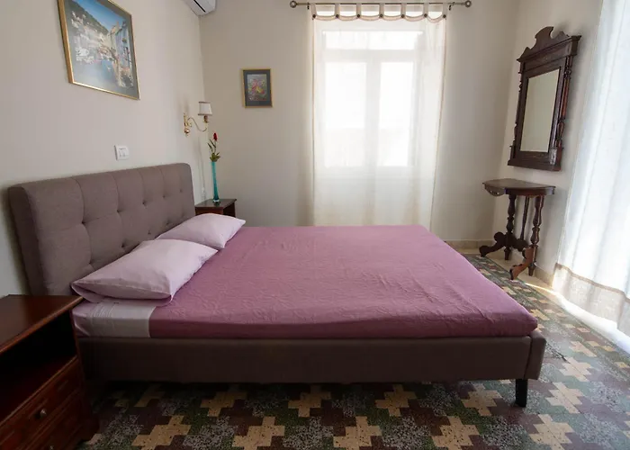 Captains\' House
