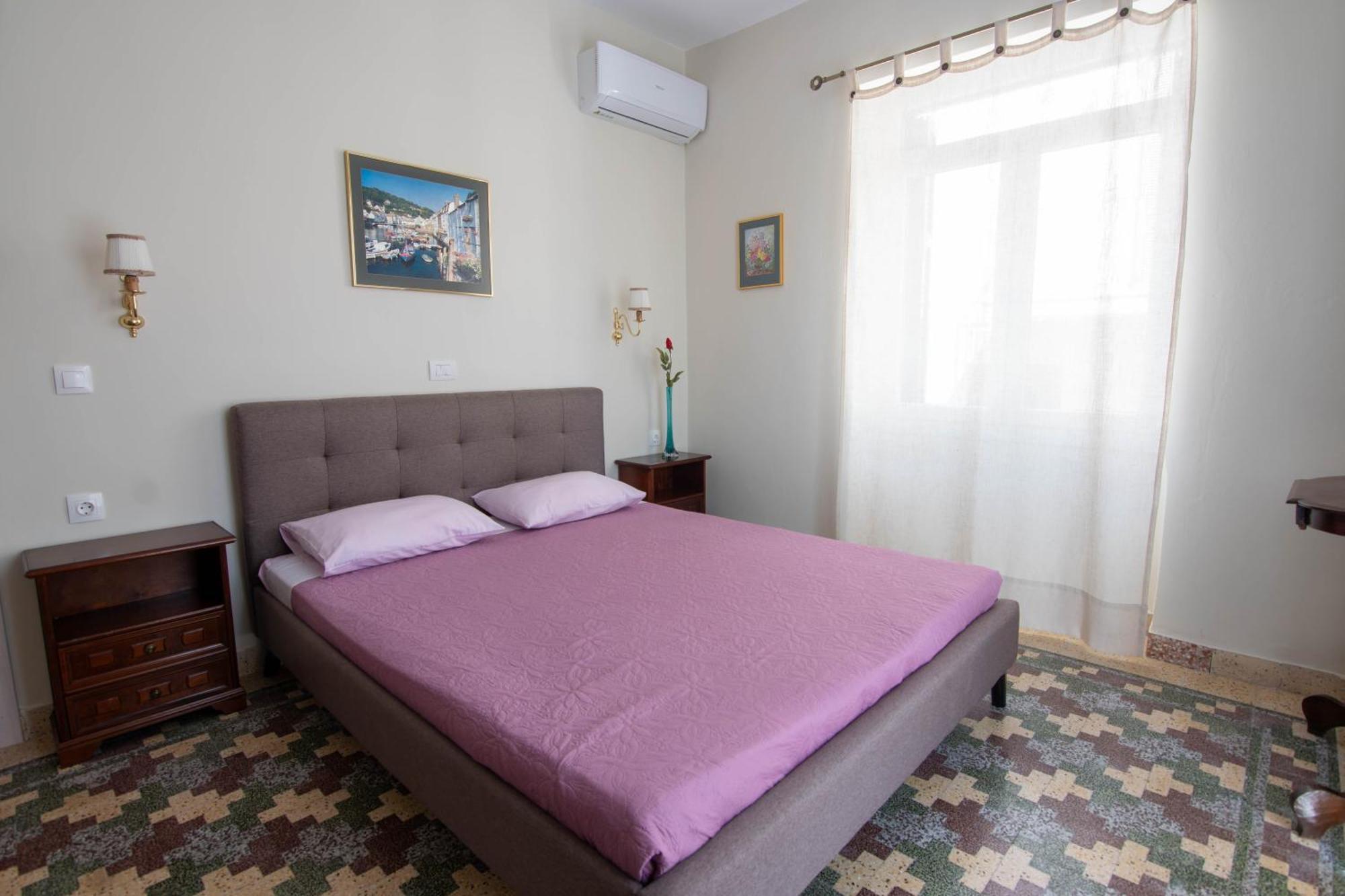 Villa Captains' House *