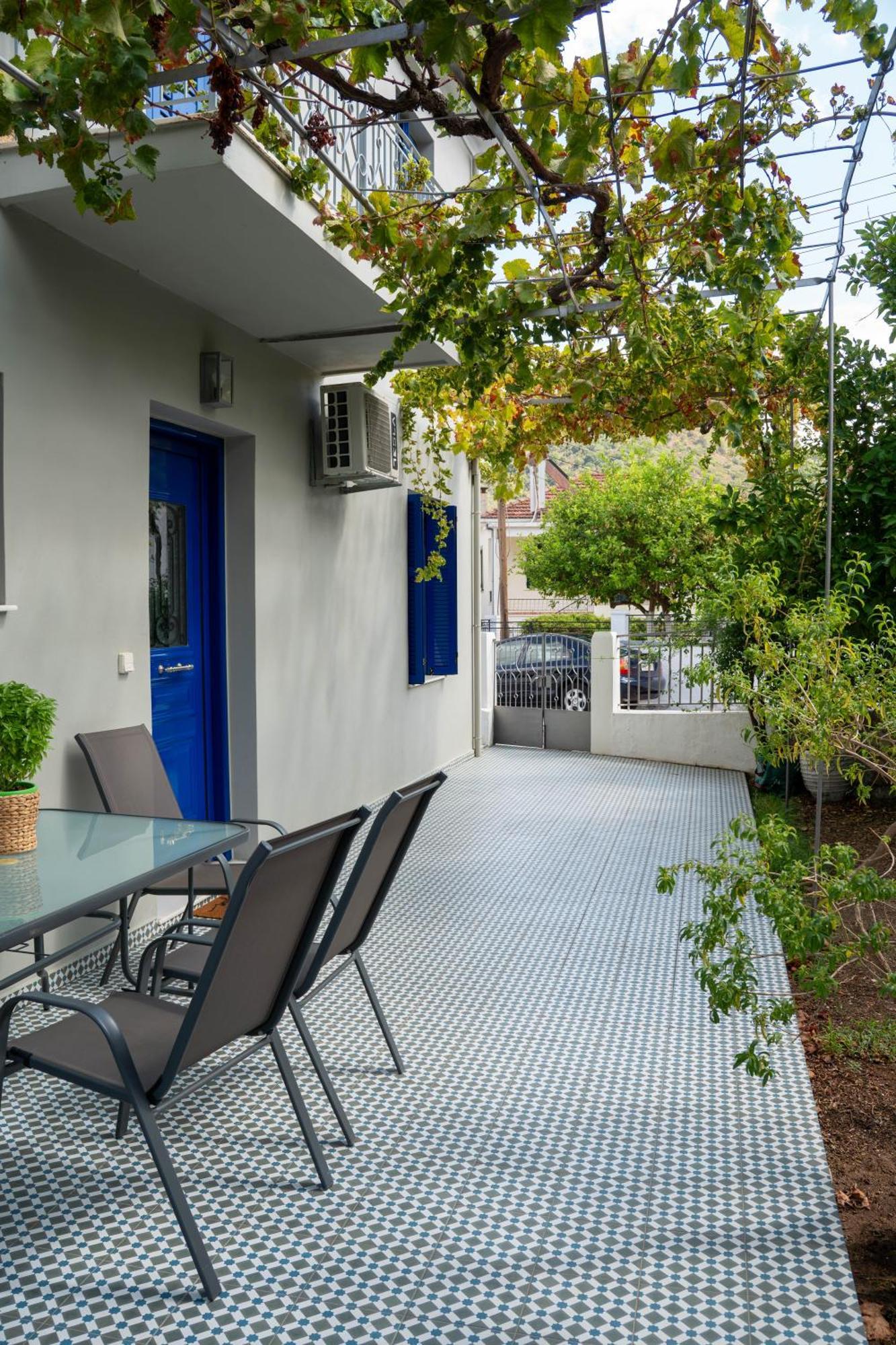 Captains' House Villa *